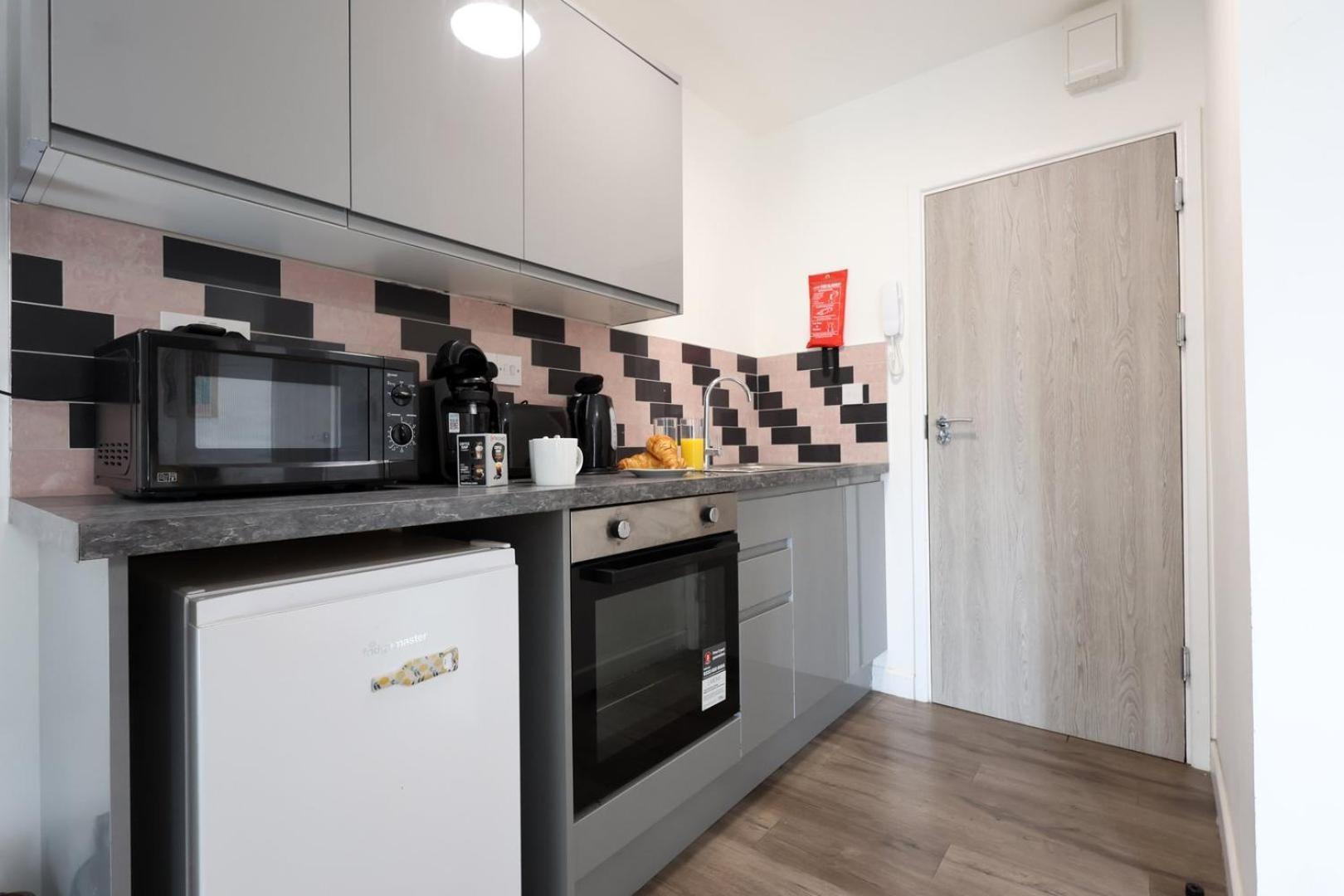Cohost Partners | Smart Tv | 5 Min | Parking Apartamento *